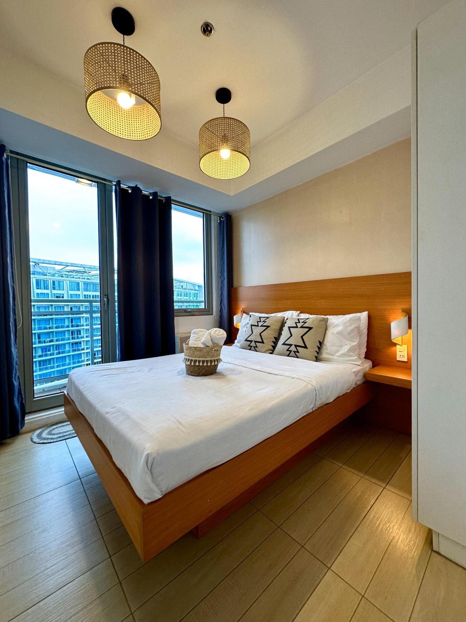 The Bahamas & Maldives Suites At Azure Residences Paranaque 15 Mins Manila Airport T3 Exterior photo