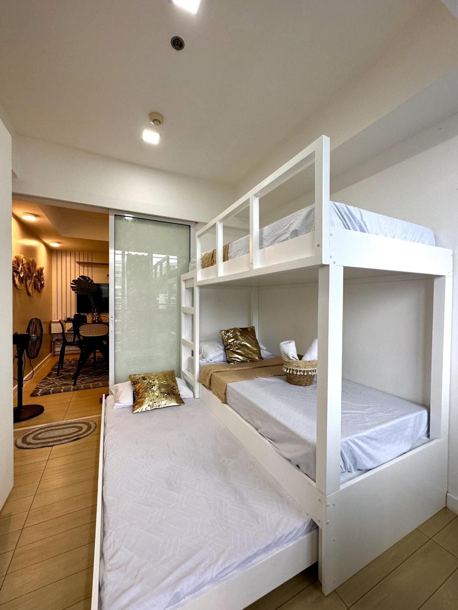 The Bahamas & Maldives Suites At Azure Residences Paranaque 15 Mins Manila Airport T3 Exterior photo